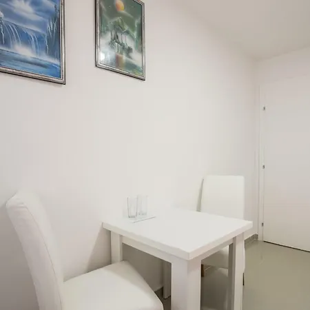 Bed & Breakfast Pansion Kipovi Tuzla